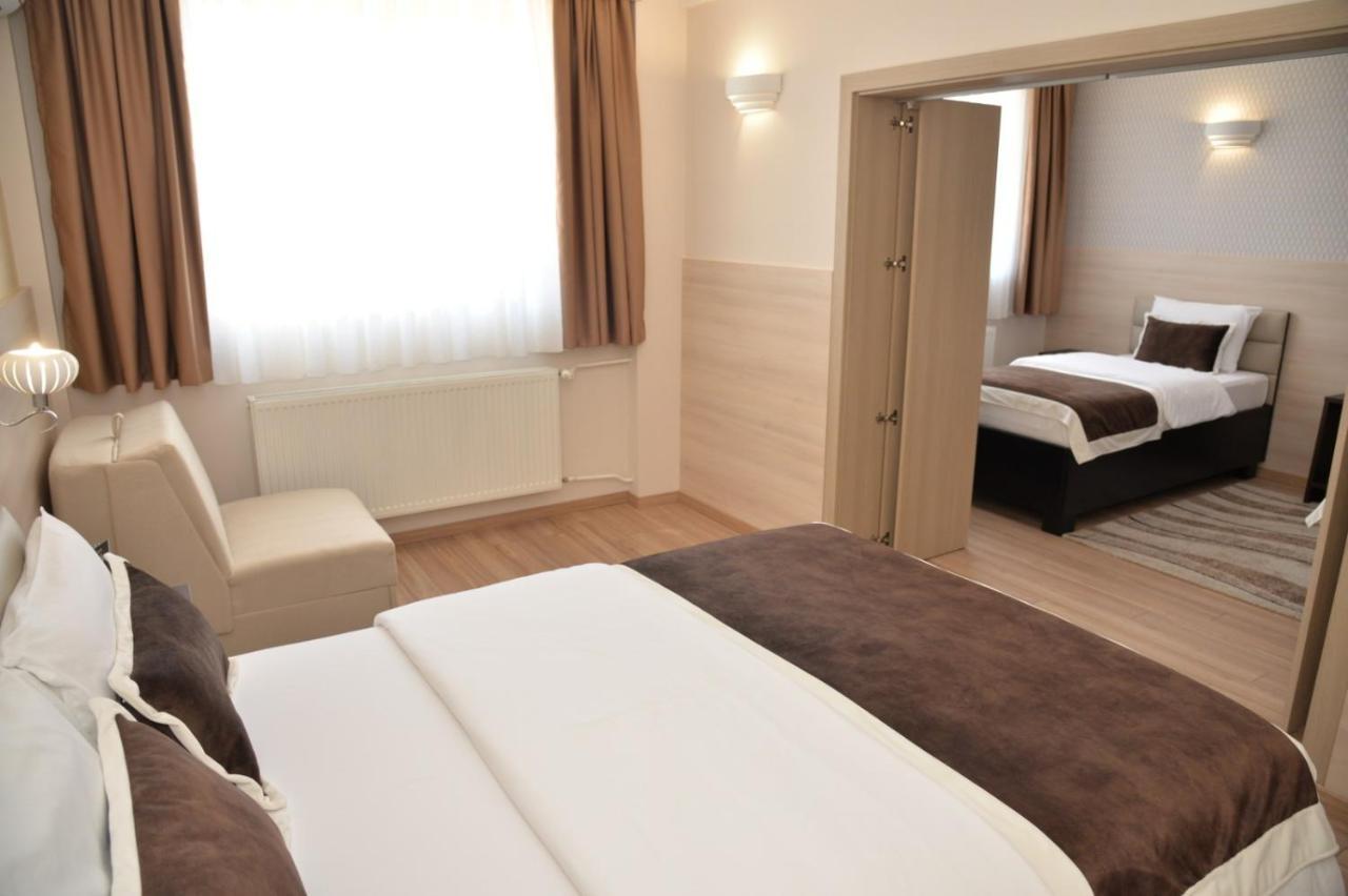 Hotel Pozega Ngoại thất bức ảnh