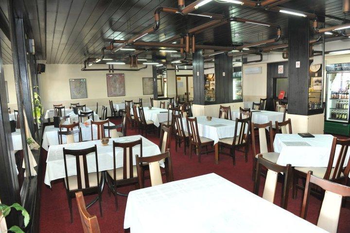 Hotel Pozega Nhà hàng bức ảnh