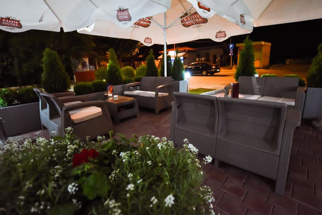 Hotel Pozega Ngoại thất bức ảnh