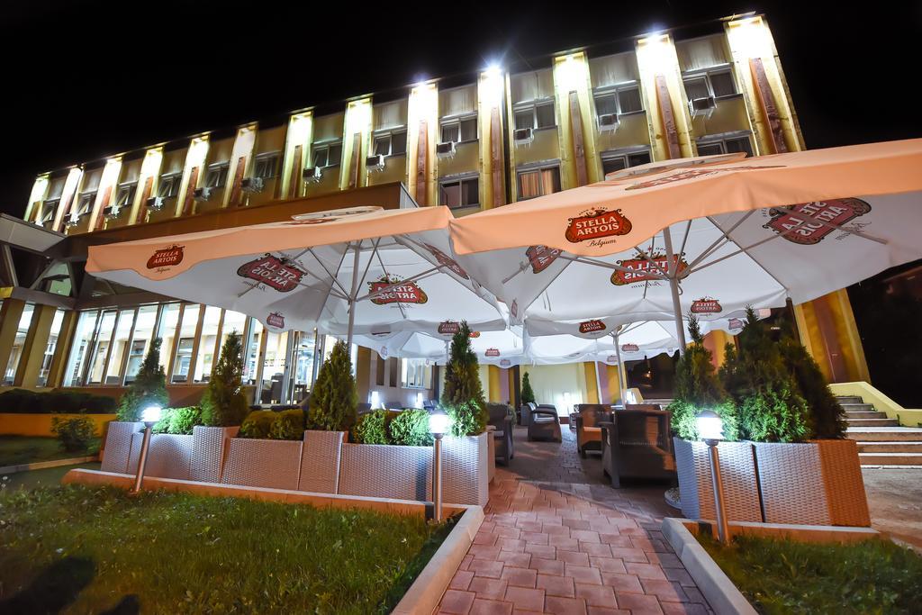 Hotel Pozega Ngoại thất bức ảnh